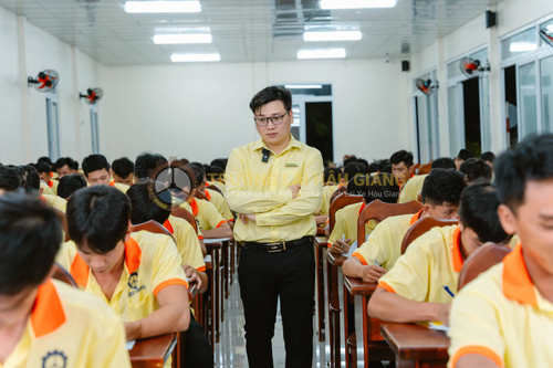 Hạng B lên D2